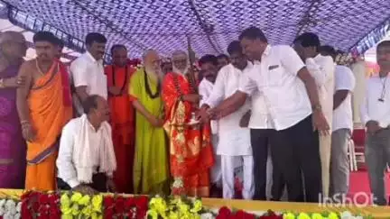 ಅಜ್ಜಂಪುರ: ಹಿರೇಕಾನವಂಗಲ ಗ್ರಾಮದಲ್ಲಿ ಶ್ರೀ ಈಶ್ವರ ಸ್ವಾಮಿ ನೂತನ ದೇವಾಲಯ ಪ್ರವೇಶ ಕಾರ್ಯಕ್ರಮ, ಶಾಸಕ‌ ಶ್ರೀನಿವಾಸ್ ಭಾಗಿ