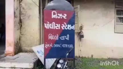 નિઝર: નિઝર પોલીસે સરવાળા ગામેથી જુગાર રમતા 6 ઈસમોને ઝડપી લીધા.