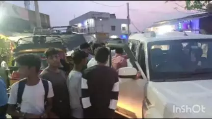 भंडरिया: टेम्पो और बाइक की टक्कर में युवक गंभीर रूप से घायल, मेदनीनगर रेफर