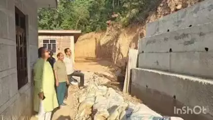 रक्कड़: जसवा प्रागपुर विधायक विक्रम ठाकुर ने रकड़ में विधायक निधि से चल रहे विभिन्न विकास कार्यों का निरीक्षण किया