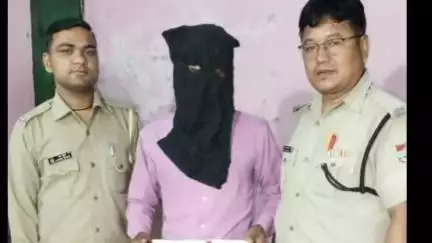 डीडीहाट: पुलिस ने डीडीहाट क्षेत्र में चाकू से भय का माहौल उत्पन्न करने वाले अभियुक्त को किया गिरफ्तार