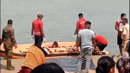 কেতুগ্রাম ২: অবশেষে দুদিন পর ভাগীরথীর কেতুগ্রামের শাঁখাই ঘাট সংলগ্ন এলাকা থেকে উদ্ধার হল কিশোরের দেহ, পাঠানো হল ময়নাতদন্তে
