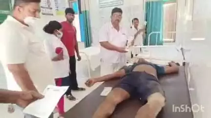 କାକଟପୁର: ଅସ୍ତରଙ୍ଗ ଭଉଁରିଆ ସେତୁ ନିକଟରେ ଧକ୍କା ଦେଲା ବାଇକି, ଭାରଶ୍ୟାମ ହରାଇ ପିଟିହେଲା