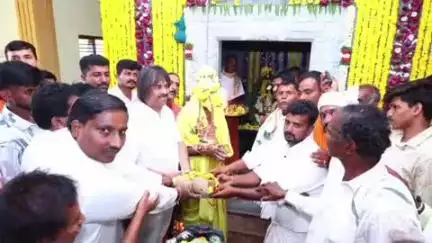 ಸೊರಬ: ಅಂದವಳ್ಳಿ ಗ್ರಾಮದ ರಾಮೇಶ್ವರ ಬಸವಣ್ಣ ದೇವರುಗಳ ಪುನರ್ ಪ್ರತಿಷ್ಠಾಪನೆ, ಸಚಿವ ಮಧುಬಂಗಾರಪ್ಪ ಭಾಗಿ