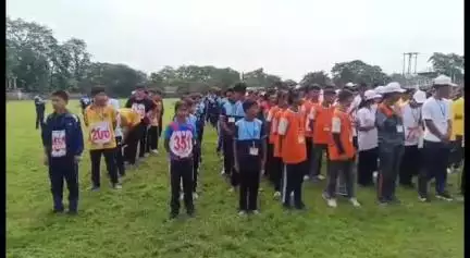 বৰমা ভাগ: হাউলীত চণ্ডীবৰুৱা স্পোৰ্টছ কমপ্লেক্সত বিদ্যা ভাৰতী পূৰ্বোত্তৰ ক্ষেত্ৰৰ ৩৫তম্ ক্ষেত্ৰীয় ক্ৰীড়া প্ৰতিযোগিতা অনুষ্ঠিত