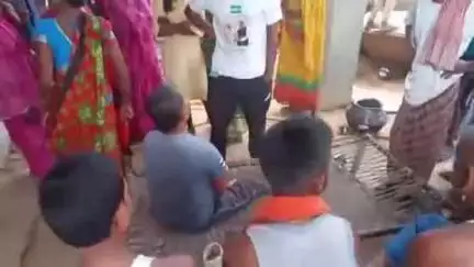 रामनगर नगर me लड़की को ले कर हुआ मेटर गांव वाले पहुंचे गोविंद के घर पर ओर गोविंद के बाप धमकी दिया एशिया देवी को फिर से #
