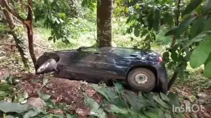 മൂവാറ്റുപുഴ: മീനച്ചിൽ: കൂത്താട്ടുകുളം താമരക്കാട് നിയന്ത്രണം വിട്ട കാറിടിച്ച് ലോട്ടറി തൊഴിലാളി മരിച്ചു, രണ്ടു പേർക്ക് ഗുരുതര പരിക്ക്