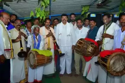 అశ్వాపురం: శ్రీ లక్ష్మీ నరసింహ స్వామి కళ్యాణ మహోత్సవ కార్యక్రమంలో పాల్గొన్న పినపాక ఎమ్మెల్యే పాయం వెంకటేశ్వర్లు