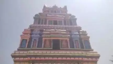 மன்னார்குடி: மேல திருப்பாலக்குடியில் 500 ஆண்டுகள் பழமை வாய்ந்த ஸ்ரீ பால தண்டாயுதபாணி திருக்கோவிலில் அதிமுகவின ர் சிறப்பு அபிஷேக ஆராதனை