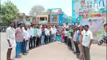 నెల్లికుదురు: నెల్లికుదురులో, ఆపరేషన్ సింధూర్ లో అసువులు బాసిన జవాన్ మురళినాయక్ కు నివాళులర్పించిన గిరిజన సంఘాలు #operationsindoor