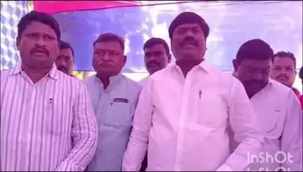 నర్సంపేట: నల్లబెల్లిలో మాజీ ఎమ్మెల్యే సమావేశం, కాకతీయ కళా సంపదను విధ్వంసం చేసే కుట్ర అని ఆరోపణ