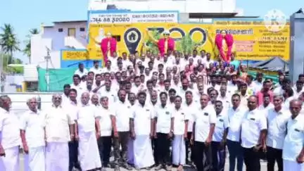 மண்மங்கலம்: மாவட்ட அதிமுக சார்பில் லைட் ஹவுஸ் கார்னரில் பொதுச் செயலாளர் எடப்பாடி பழனிச்சாமி பிறந்தநாள் விழா கொண்டாட்டம்