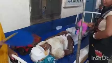 नरहट: कोनिबार गांव के पास अज्ञात गाड़ी की चपेट में आने से एक व्यक्ति गंभीर रूप से जख्मी