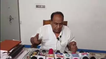 নবগ্রাম: "তৃণমূল দল হচ্ছে যে যত টাকা তুলতে পারবে তার জন্য তৃণমূল" সোশ্যাল মিডিয়ায় ভাইরাল, নবগ্রামে বিধায়কের বক্তব্য