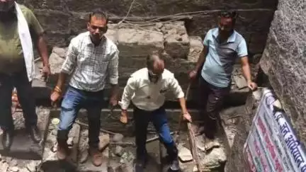 मोहखेड़: जन अभियान परिषद की टीम ने देवगढ़ में अलीशा-बलीशा बावड़ी की सफाई में श्रमदान किया
