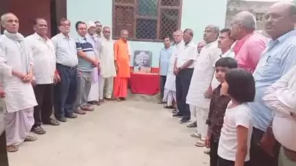 निर्मली: निर्मली स्थित फेकन बैठा के आवासीय परिसर में सोमवार शाम 5 बजे बुद्ध पूर्णिमा पर्व श्रद्धा और भक्ति के साथ मनाया गया