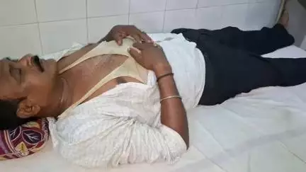 महनार: सरकारी अस्पताल के सुरक्षा गार्ड पर अज्ञात लोगों का हमला, ड्यूटी खत्म कर घर जाते समय जख्मी किया, CHC में भर्ती
