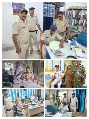 #कटिहार_पुलिस द्वारा बैंकिंग प्रतिष्ठानों /ATM में सुरक्षा-व्यवस्था सुनिश्चित करनें हेतू बैंकों की सुरक्षा जांच की जा रही है I

👉बैंक परिसर के अंदर एवं बाहर संदिग्ध पर निगरानी रखी जा रही है I