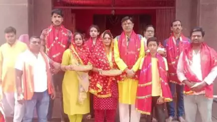 इटखोरी: आजसू पार्टी के केंद्रीय उपाध्यक्ष प्रवीण प्रभाकर ने इटखोरी में मां भद्रकाली और बुद्ध का दर्शन किया