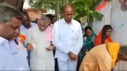 ಇಂಡಿ: ಅಹಿರಸಂಗದಿಂದ ಇಂಡಿ ರೈಲ್ವೇ ನಿಲ್ದಾಣದ ರಸ್ತೆ ಡಾಂಬರೀಕರಣ ಕಾಮಗಾರಿಗೆ ಶಾಸಕ ಯಶವಂತರಾಯಗೌಡ ಭೂಮಿ ಪೂಜೆ