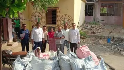 गंगाखेड: पिंपळदरी येथे किराणा दुकानावर चार लाख 33 हजार 300 रुपयांचा गुटखा जप्त
