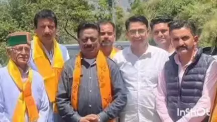 कोटगढ़: कुमासेन: स्थानीय विधायक कुलदीप सिंह राठौड़ ने बड़ागांव में आयोजित श्रीमद् भागवत कथा में भाग लिया