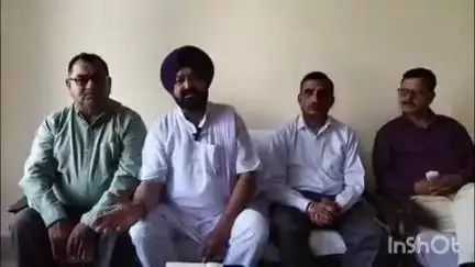 नगरोटा सूरियां: प्राथमिक शिक्षक संघ के सेवा निवृत पूर्व पदाधिकारीयों ने नगरोटा सूरियां में की प्रेस वार्ता