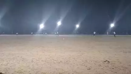 सलबा में नाईट मैच का आगाज, दर्शको से भरा खचा खच सलबा स्टेडियम, सलबा बांध के पास मैदान मेंक्रिकेट प्रतियोगिता