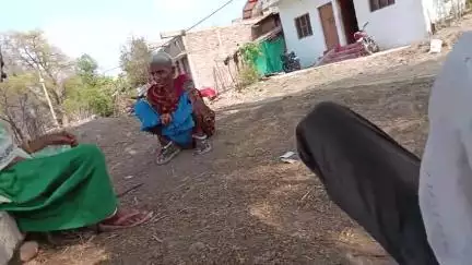 रस्ते के लिए चर्चा डिगवाड में