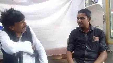 सूरज की घरवाली । कोयल की तरह काली ।पति सूरज पत्नी चांद की तरह ।
समाजसेवी पेंटर जिलानी विश्रामपुर पलामू