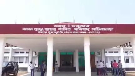 দুধনৈ: দুধনৈস্থিত ৰাভা হাছং পৰিষদৰ সচিবালয় প্ৰেক্ষাগৃহত পদ্মশ্ৰী ড° বিৰুবালা ৰাভাৰ প্ৰথম মৃত্যু বাৰ্ষিকী পালন কৰা হয়