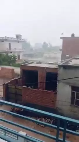 नारनौंद में आज तेज हवाओं के साथ हुई बारिश