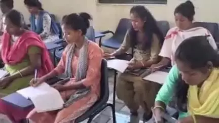 डुमरी: कौशल प्रशिक्षण केंद्र का प्रमुख ने किया निरीक्षण