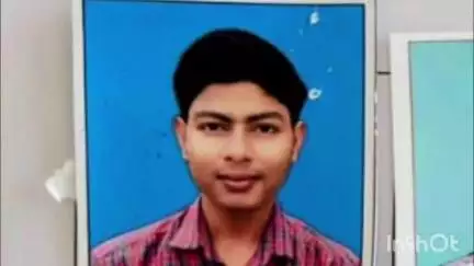 भवनाथपुर: सेल डीएवी भवनाथपुर के छात्रों ने 12वीं बोर्ड में शानदार प्रदर्शन किया, राहुल और कृष्ण बने टॉपर