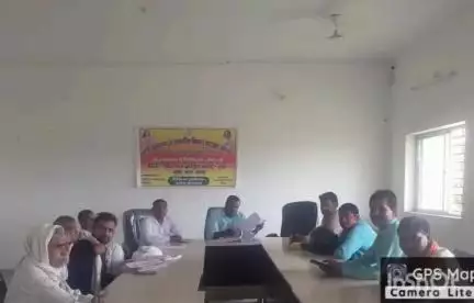 नवा बाज़ार: नावा बाजार प्रखंड कार्यालय में केसीसी के लिए विशेष शिविर का आयोजन