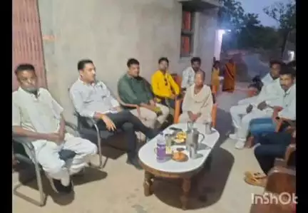 सगमा: समाजसेवी के निधन पर पूर्व विधायक ने दिया आर्थिक सहयोग