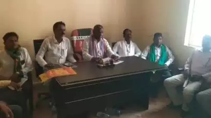 मारगोमुंडा: मार्गोमुंडा JMM प्रखण्ड कमिटी ने आम जनो की समस्याओं के समाधान को ले की बैठक।