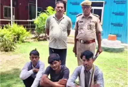 सरमथुरा: मथुरा थाना इलाके से अवैध खनन में फरार 3 आरोपियों को किया गया गिरफ्तार