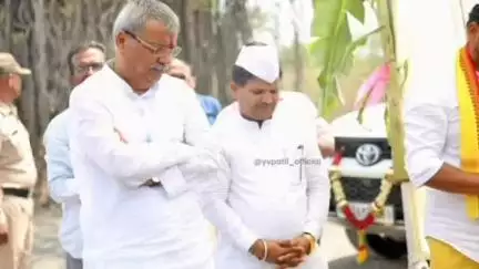 ಇಂಡಿ: ರಸ್ತೆ ಸುಧಾರಣೆ ಕಾಮಗಾರಿಗೆ ಶಾಸಕ ಯಶವಂತರಾಯಗೌಡ ಪಾಟೀಲ ಅವರಿಂದ ಭೂಮಿಪೂಜೆ