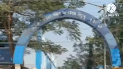 বিষ্ণুপুর ২: সাংসারিক অশান্তির কারণে কালীচরণ পুর এলাকার এক ব্যক্তি বিষ খেয়ে আত্মহত্যা করার চেষ্টা করে