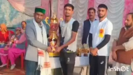 कोटगढ़: भूट्टी में वॉलीबॉल प्रतियोगिता संपन्न, BDC अध्यक्ष जीवन चौहान रहे मुख्य अतिथि