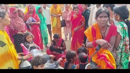 नरकटियागंज: नरकटियागंज के एक निजी क्लीनिक में चार महीने के बच्चे की हुई मौत, डॉक्टरों पर लापरवाही का आरोप; परिजनों ने किया हंगामा