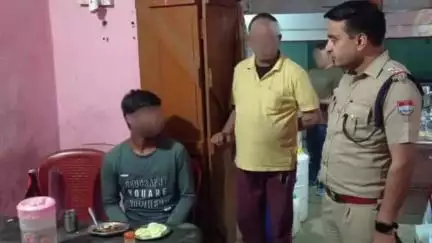 गैरसैण: गैरसैण पुलिस ने होटल/ढाबों में अवैध रूप से ग्राहकों को शराब परोसने वाले 09 होटल स्वामियों पर की चालानी कार्रवाई