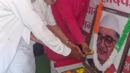 धनोरा: धनोरा ब्लॉक कांग्रेस कमेटी ने पूर्व विधानसभा उपाध्यक्ष स्वर्गीय हरवंश सिंह की मनाई पुण्यतिथि