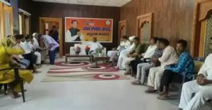 चौहटन: चौहटन विधायक आदूराम मेघवाल ने बुधवार को जनसंवाद केंद्र में जनसुनवाई कर आमजन की समस्याओं को सुना