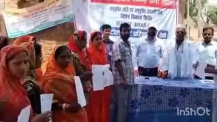 हसपुरा: प्रखंड के धुसरी पंचायत के सोनवर्षा सहित 9 विभिन्न अनुसूचित जाति टोलों में लगा विकास शिविर, एसडीओ ने किया निरीक्षण