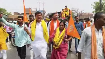 सहार: गुलजारपुर में श्री लक्ष्मी नारायण महायज्ञ की जल यात्रा में भक्तिमय माहौल में उमड़ा श्रद्धालुओं का हुजुम, दिखा उत्साह