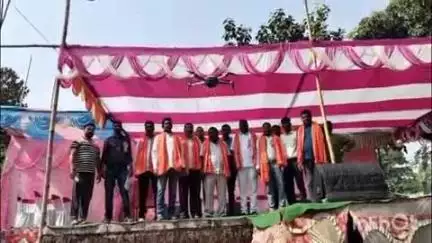 कामडारा: कामडारा में आयोजित मंडा मेले में बानो के भाजपा नेता ने 43 भोक्ताओं को किया धोती और अंगवस्त्र का वितरण