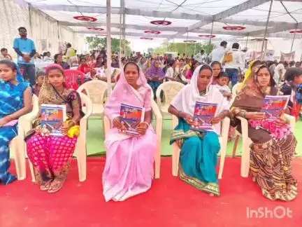 रतनपुर में सुशासन तिहार सम्पन्न, शिविर में बांटे योजनाओं के लाभ, ग्रामीणों ने ली 'पानी बचाओ' की शपथ