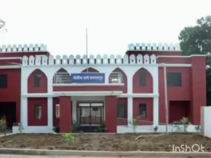 बल्लारपूर: बल्लापुरातील वेकोली उपव्यवस्थापकाच्या घरी धाडसी चोरी, गळ्यावर चाकू लावून केली लाखो रूपयांची चोरी